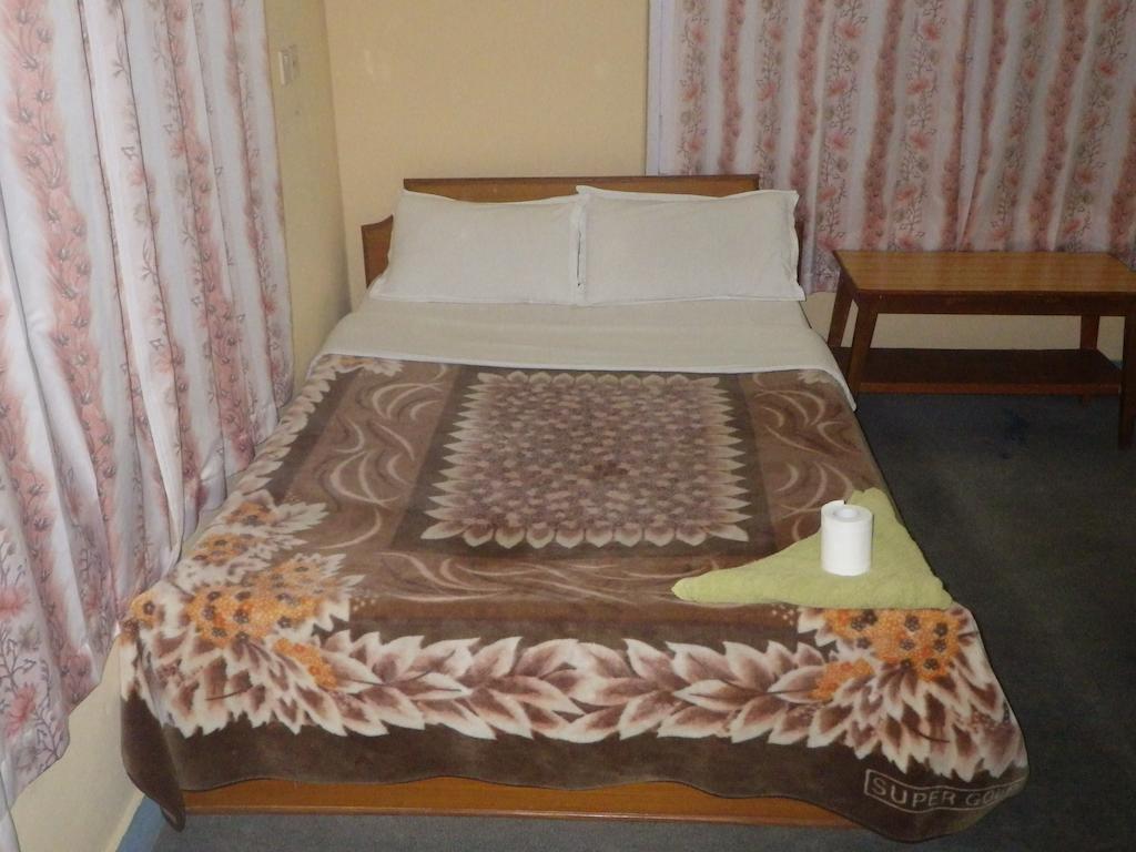 Green Tara Hotel Pokhara Rum bild