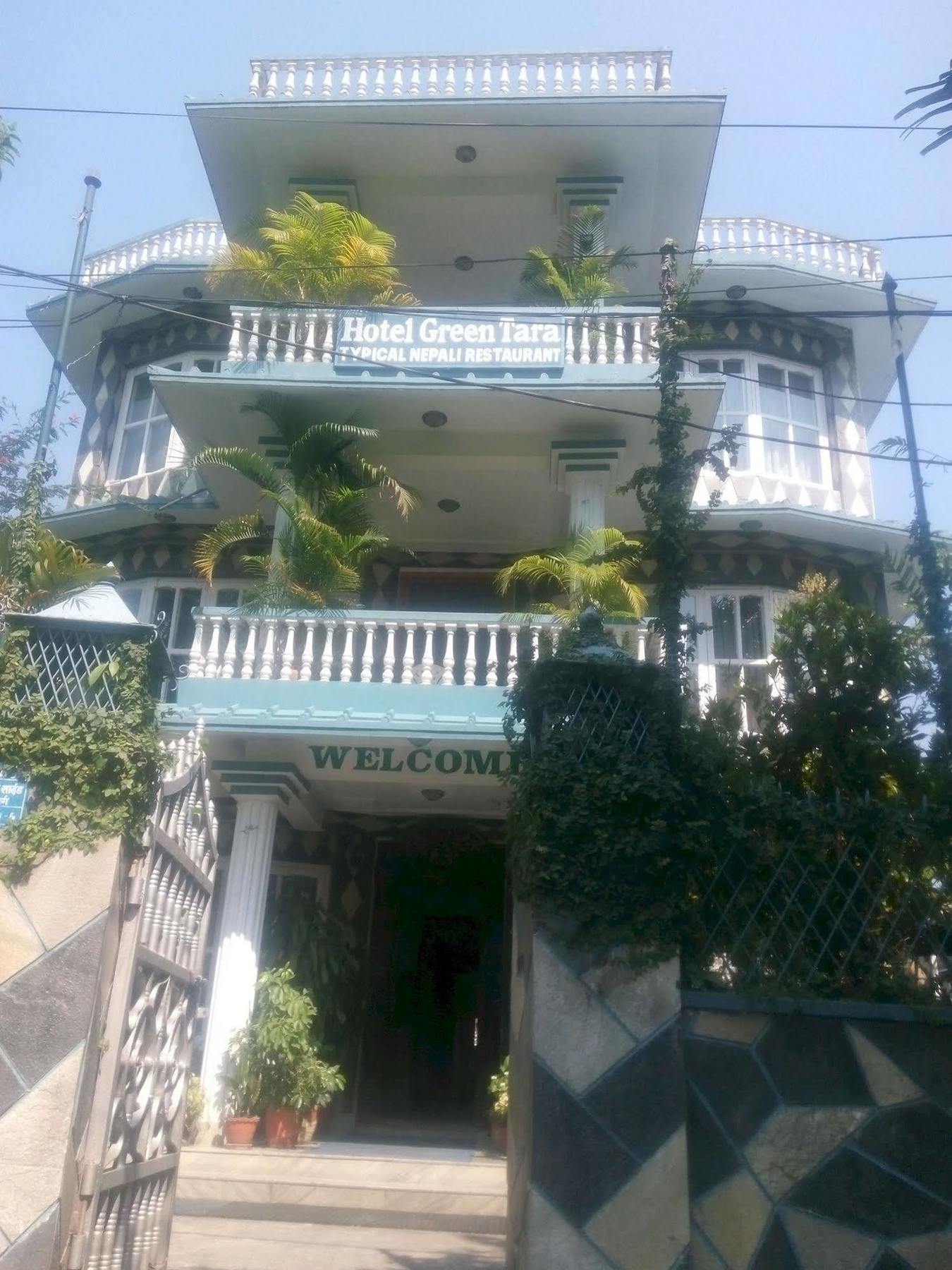 Green Tara Hotel Pokhara Exteriör bild